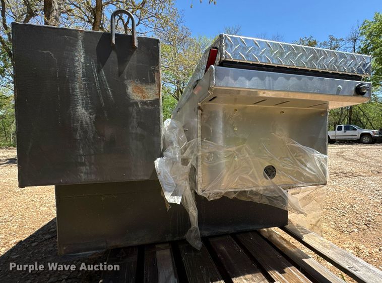 image for item DO0930 Automotive parts and accessories