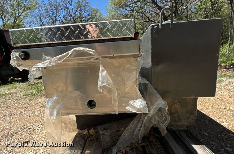 image for item DO0930 Automotive parts and accessories