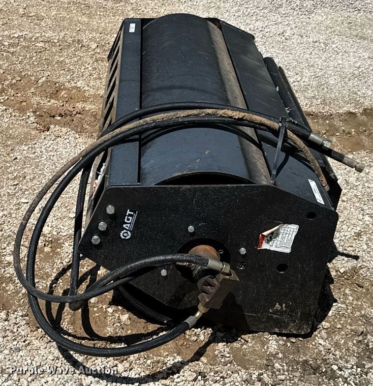 image for item DO0932 2022 Mower King SSVR72 skid steer vibratory roller