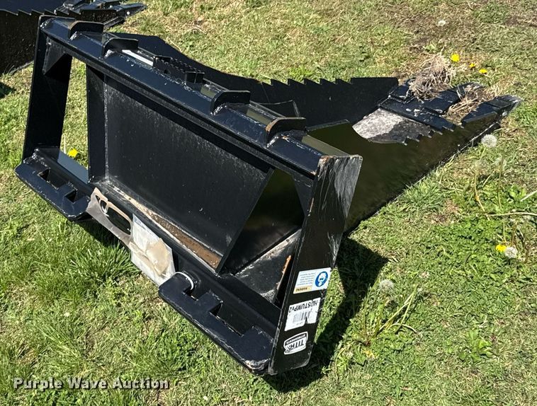image for item DO0936 Titan skid steer stump bucket