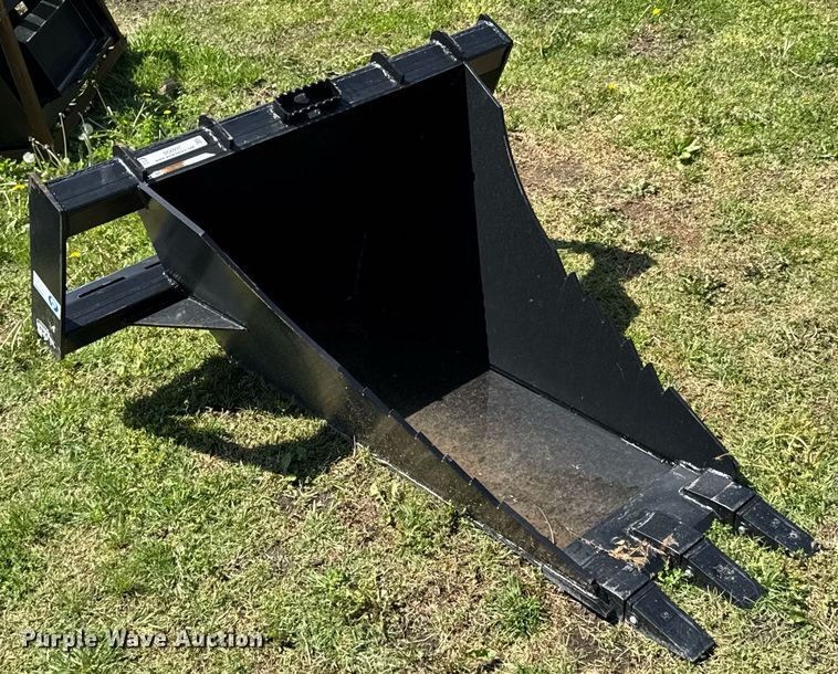 image for item DO0937 Titan skid steer stump bucket