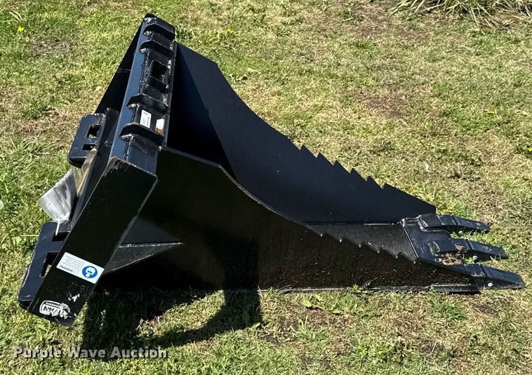 image for item DO0937 Titan skid steer stump bucket