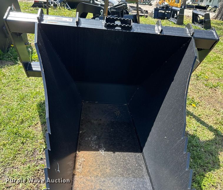 image for item DO0937 Titan skid steer stump bucket