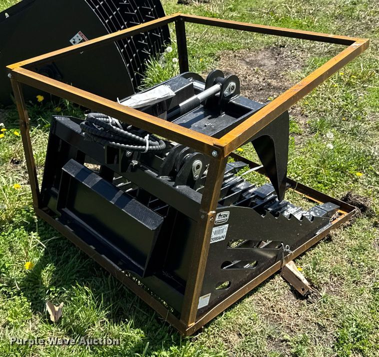 image for item DO0938 Titan skid steer grapple bucket