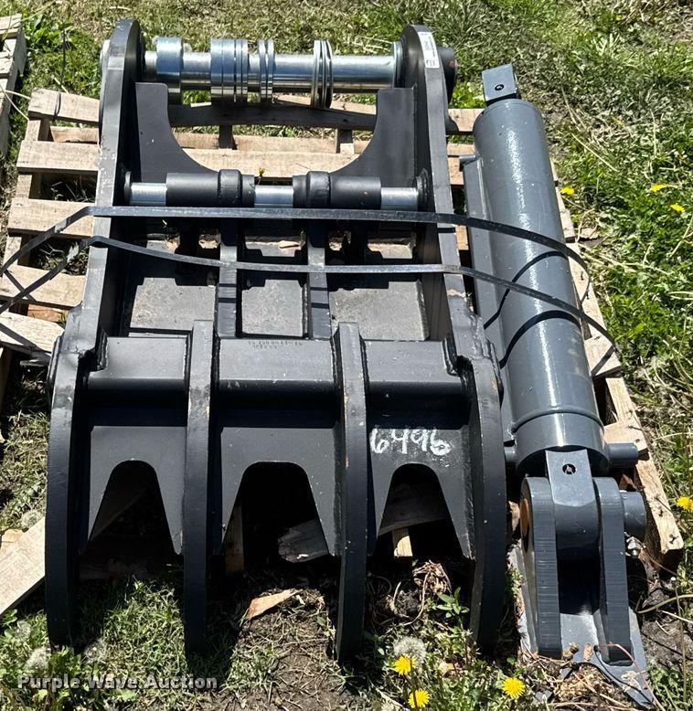 image for item DO0940 Caterpillar hydraulic thumb