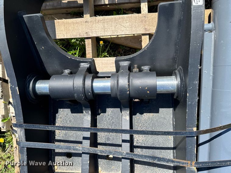 image for item DO0940 Caterpillar hydraulic thumb