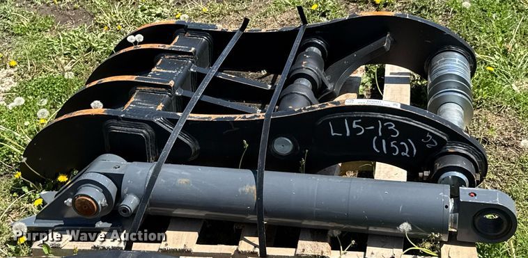 image for item DO0941 Caterpillar hydraulic thumb