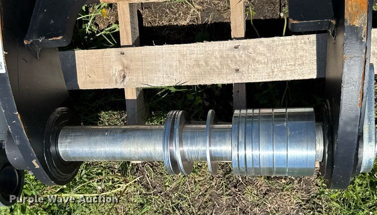 image for item DO0941 Caterpillar hydraulic thumb