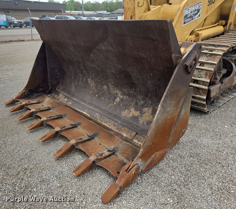 image for item DO7916 1982 Caterpillar 963 track loader