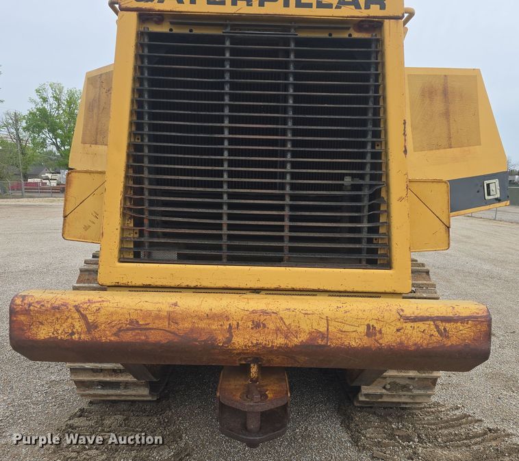image for item DO7916 1982 Caterpillar 963 track loader