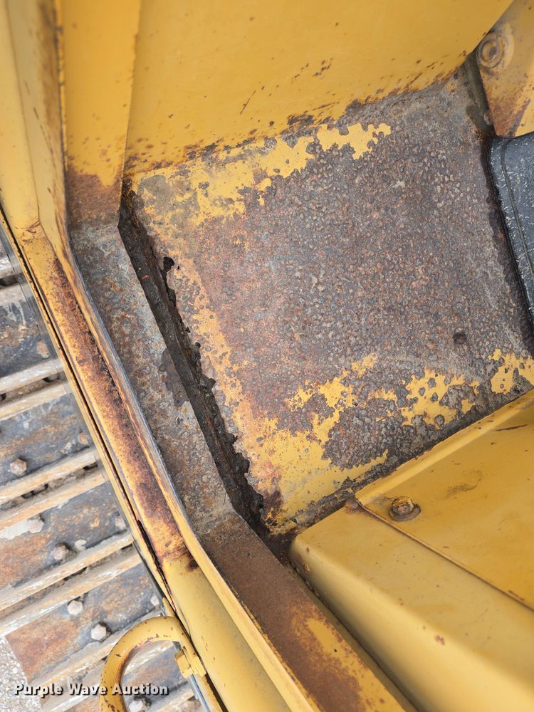 image for item DO7916 1982 Caterpillar 963 track loader