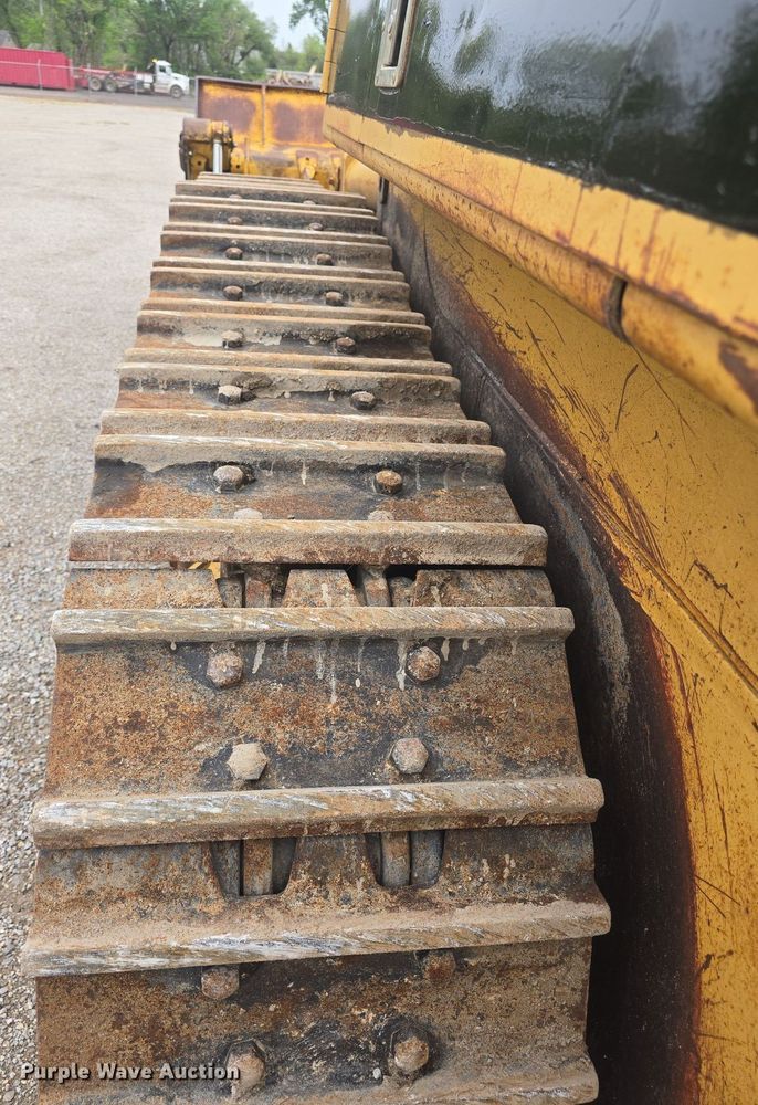 image for item DO7916 1982 Caterpillar 963 track loader