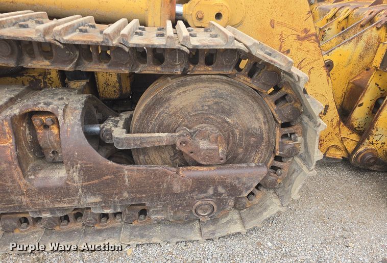 image for item DO7916 1982 Caterpillar 963 track loader