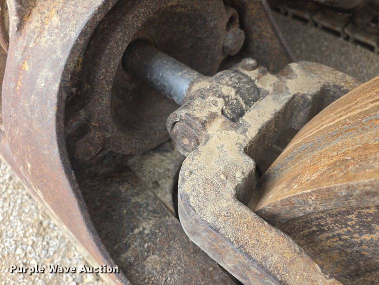 image for item DO7916 1982 Caterpillar 963 track loader