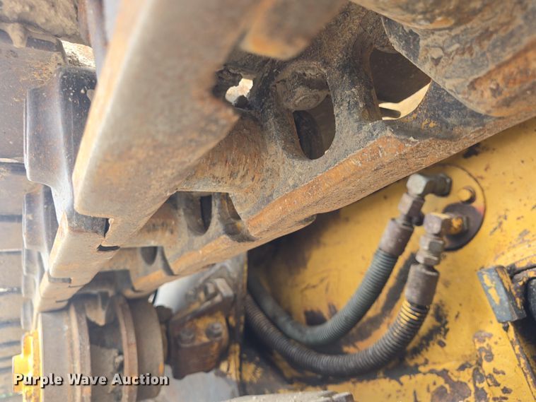 image for item DO7916 1982 Caterpillar 963 track loader