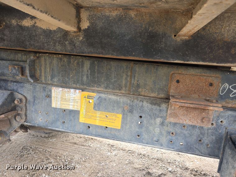 image for item DO7924 1998 Ford F700 dump truck