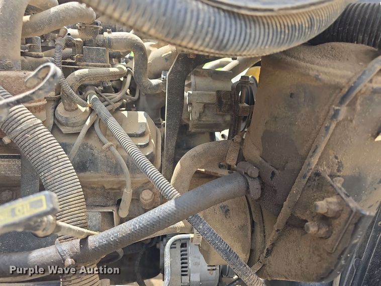 image for item DO7924 1998 Ford F700 dump truck