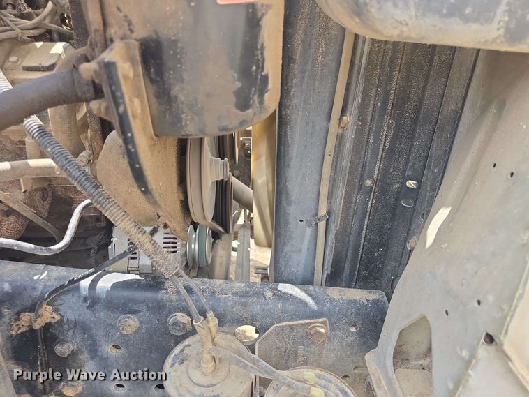 image for item DO7924 1998 Ford F700 dump truck