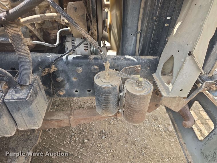 image for item DO7924 1998 Ford F700 dump truck