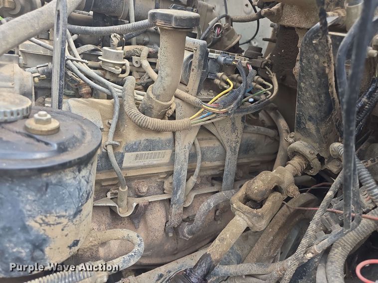 image for item DO7924 1998 Ford F700 dump truck