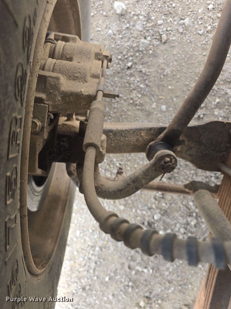 image for item DO7924 1998 Ford F700 dump truck