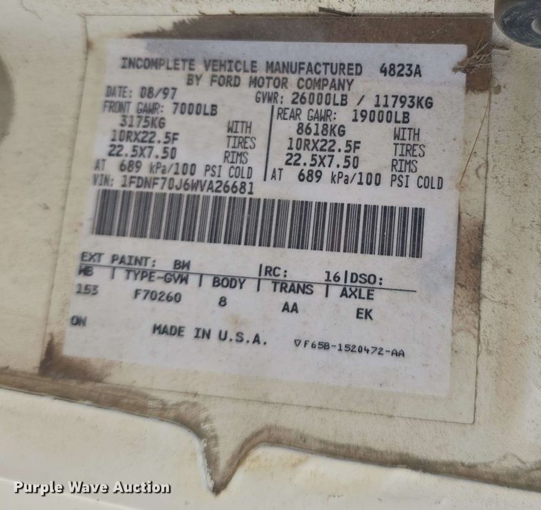 image for item DO7924 1998 Ford F700 dump truck