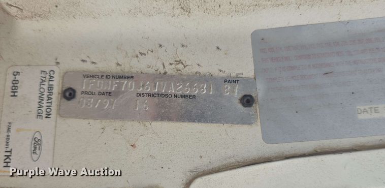 image for item DO7924 1998 Ford F700 dump truck