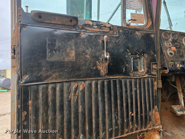 image for item DP3578 1979 Kenworth W900 water truck