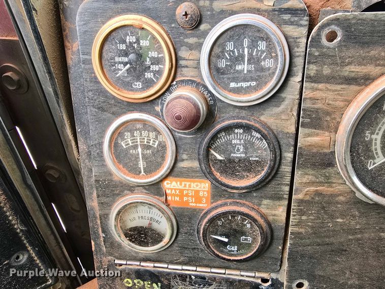 image for item DP3578 1979 Kenworth W900 water truck