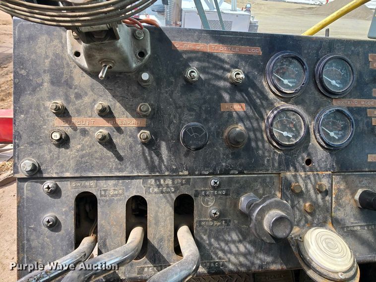 image for item DP3581 1983 FMC Link-Belt HTC-1055 crane