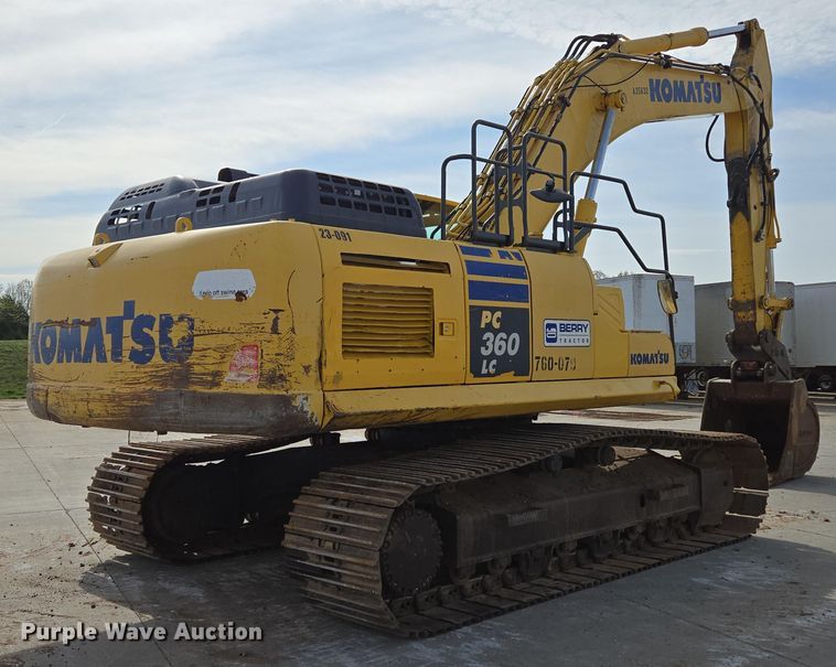 image for item DP6352 2017 Komatsu PC360LC-11 excavator
