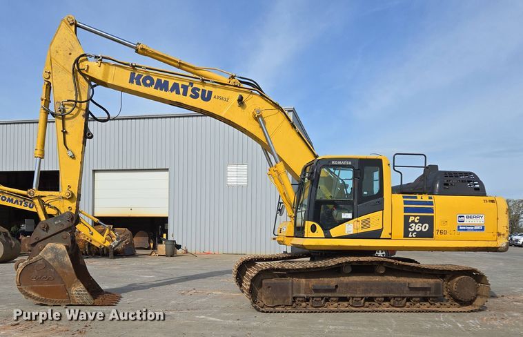 image for item DP6352 2017 Komatsu PC360LC-11 excavator