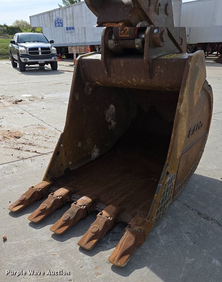 image for item DP6352 2017 Komatsu PC360LC-11 excavator