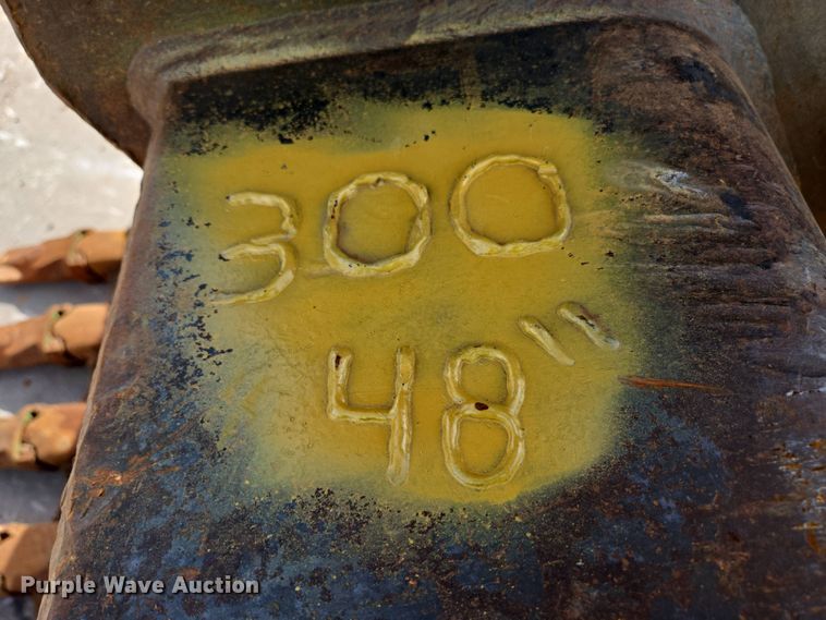 image for item DP6352 2017 Komatsu PC360LC-11 excavator