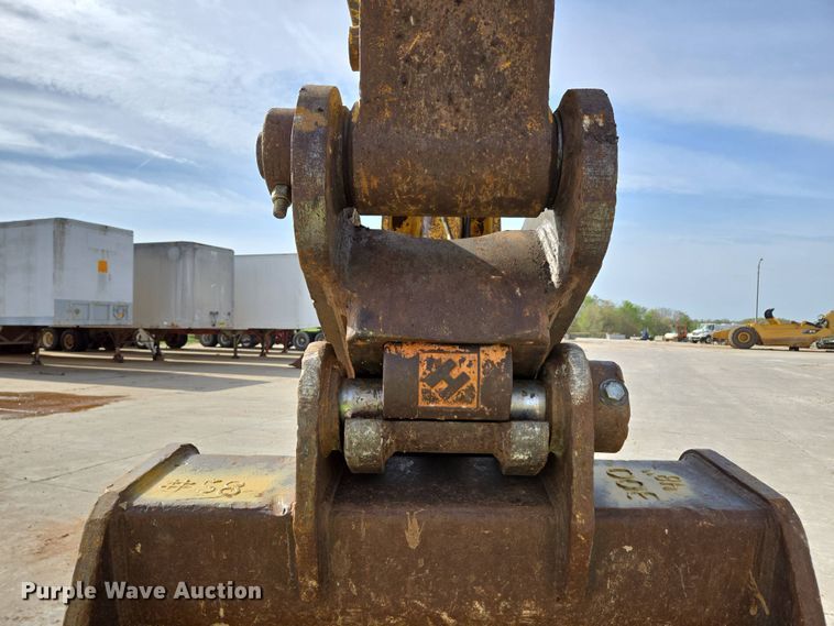 image for item DP6352 2017 Komatsu PC360LC-11 excavator