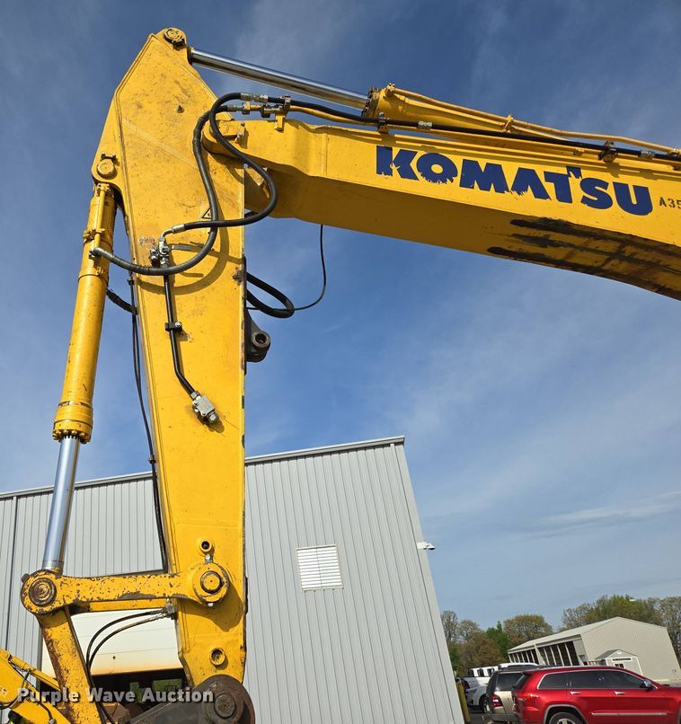 image for item DP6352 2017 Komatsu PC360LC-11 excavator