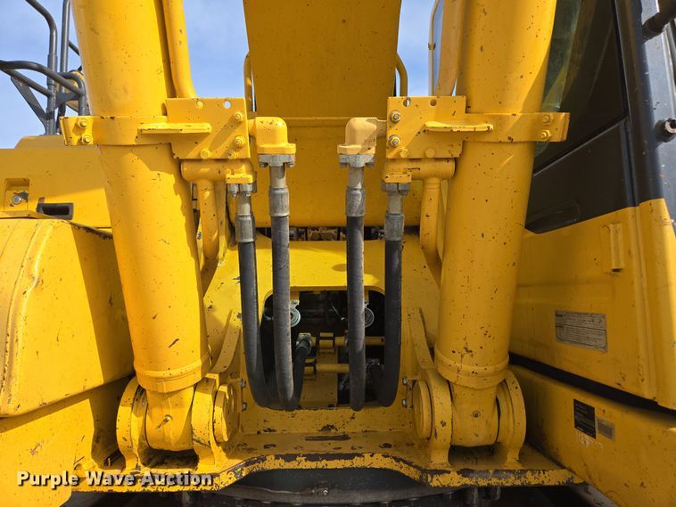 image for item DP6352 2017 Komatsu PC360LC-11 excavator