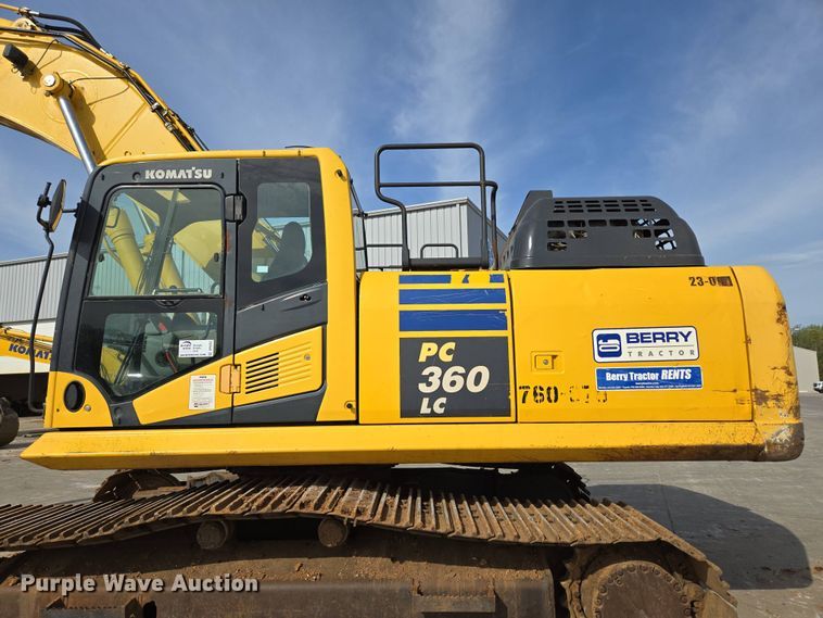image for item DP6352 2017 Komatsu PC360LC-11 excavator