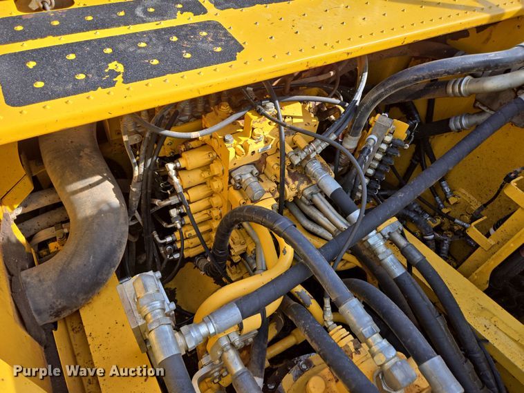 image for item DP6352 2017 Komatsu PC360LC-11 excavator