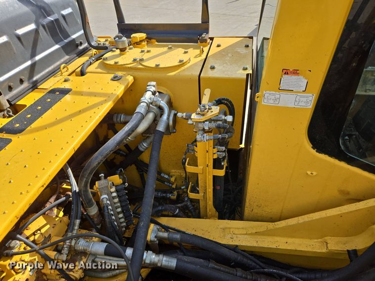 image for item DP6352 2017 Komatsu PC360LC-11 excavator