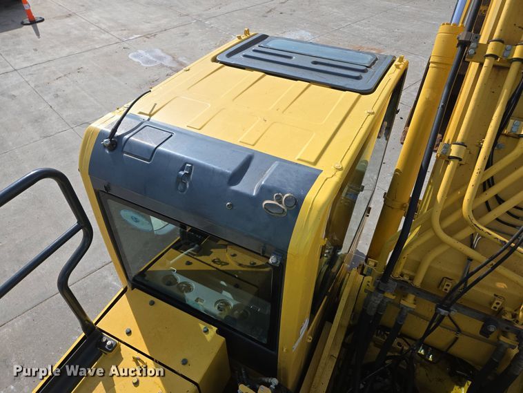 image for item DP6352 2017 Komatsu PC360LC-11 excavator