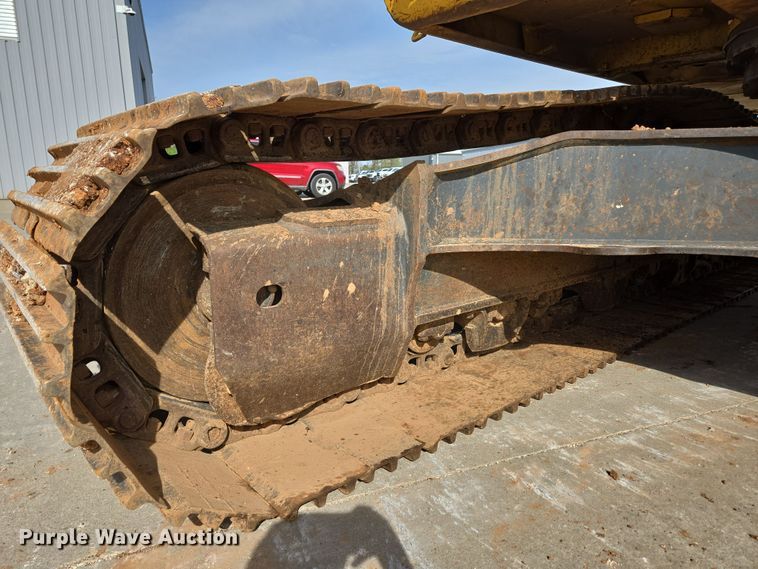 image for item DP6352 2017 Komatsu PC360LC-11 excavator