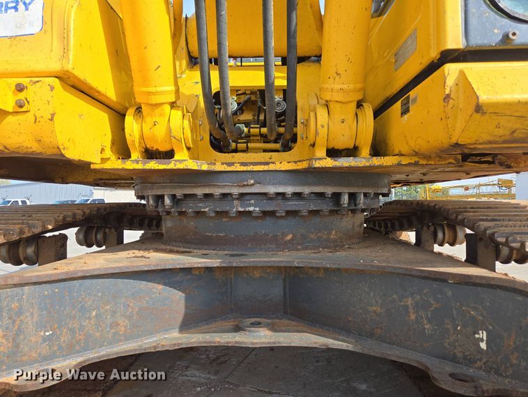 image for item DP6352 2017 Komatsu PC360LC-11 excavator