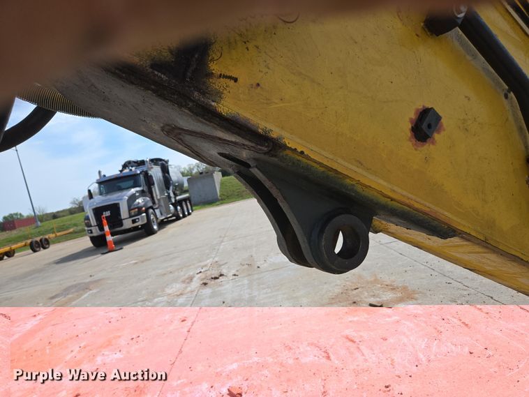 image for item DP6352 2017 Komatsu PC360LC-11 excavator