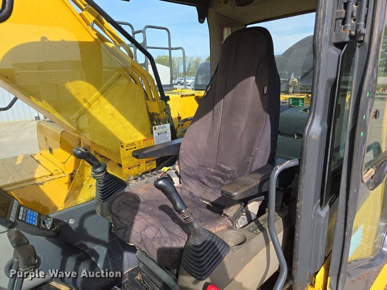 image for item DP6352 2017 Komatsu PC360LC-11 excavator