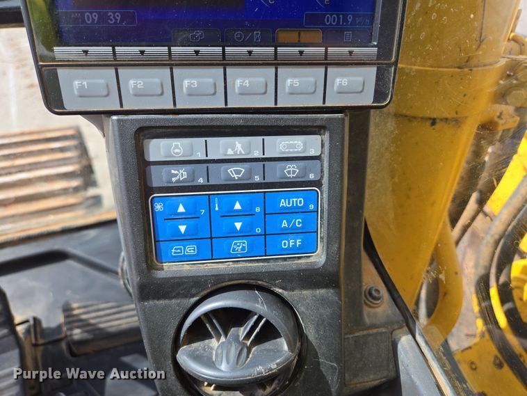 image for item DP6352 2017 Komatsu PC360LC-11 excavator