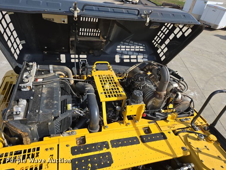 image for item DP6352 2017 Komatsu PC360LC-11 excavator