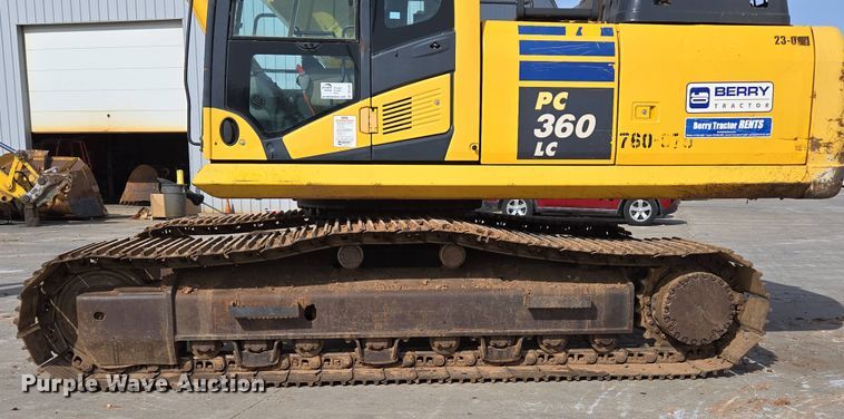 image for item DP6352 2017 Komatsu PC360LC-11 excavator