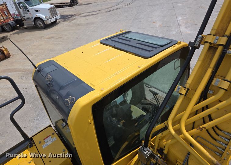 image for item DP6359 2020 Komatsu PC360LC-11 excavator