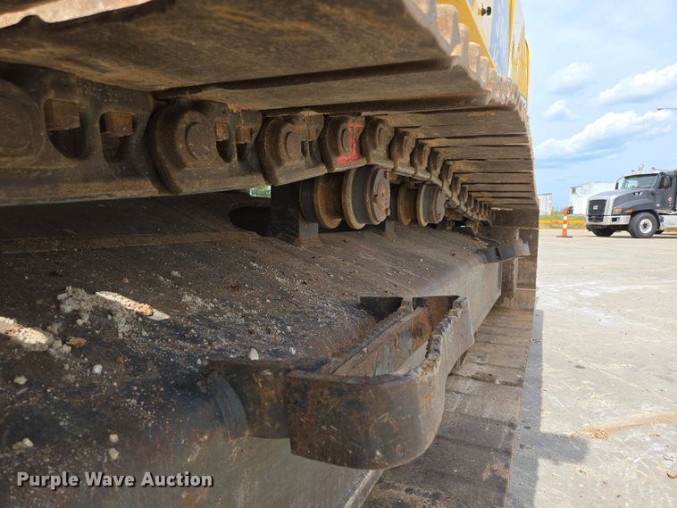 image for item DP6359 2020 Komatsu PC360LC-11 excavator